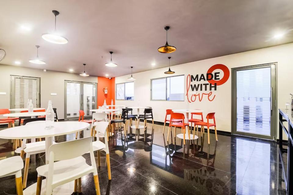 Hotel Tidel Park Коимбаторе Екстериор снимка